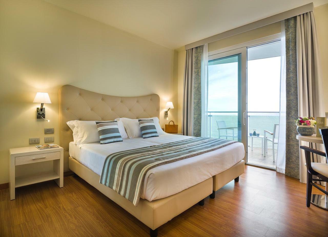 Grand Hotel Pietra Ligure Kültér fotó